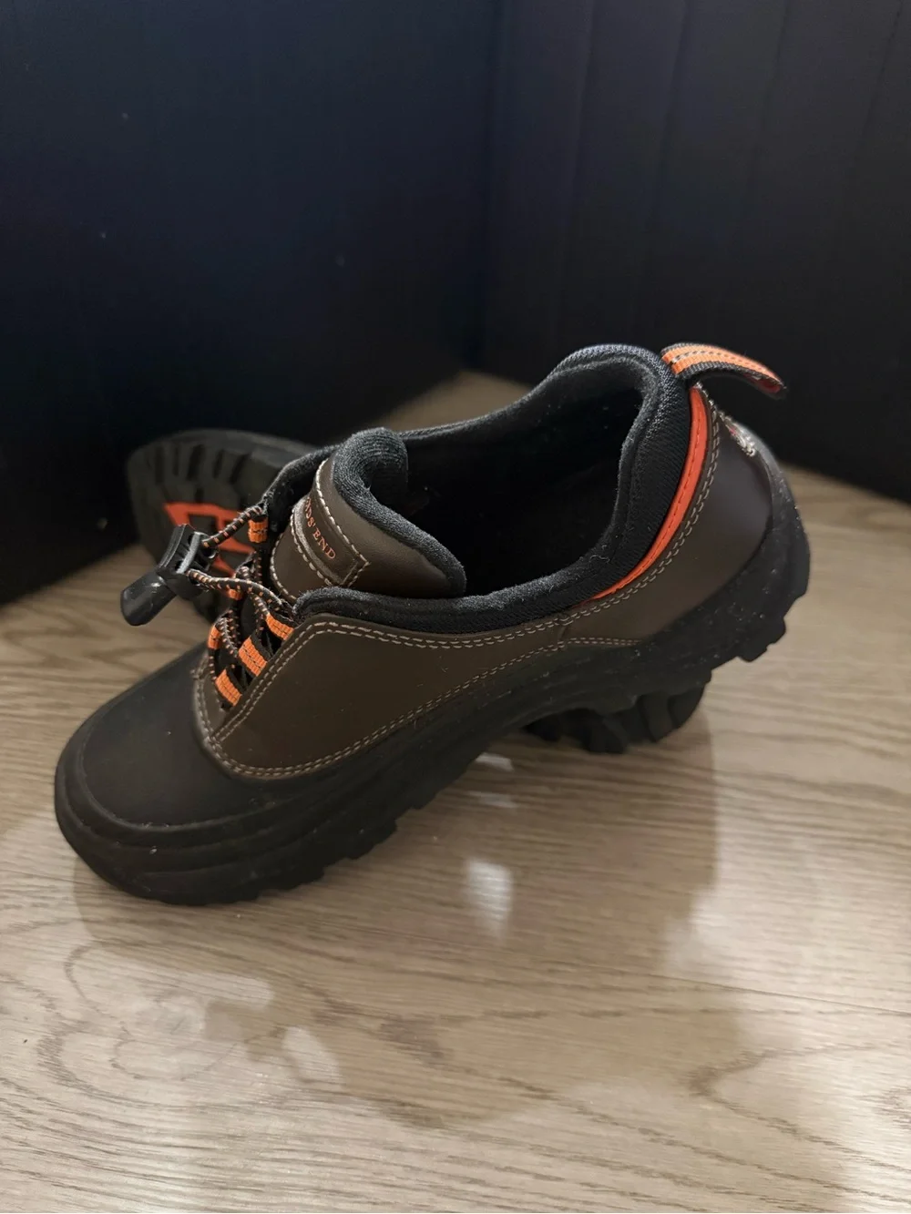 Mens Lands' End waterproof insulated hiking shoes Size 9